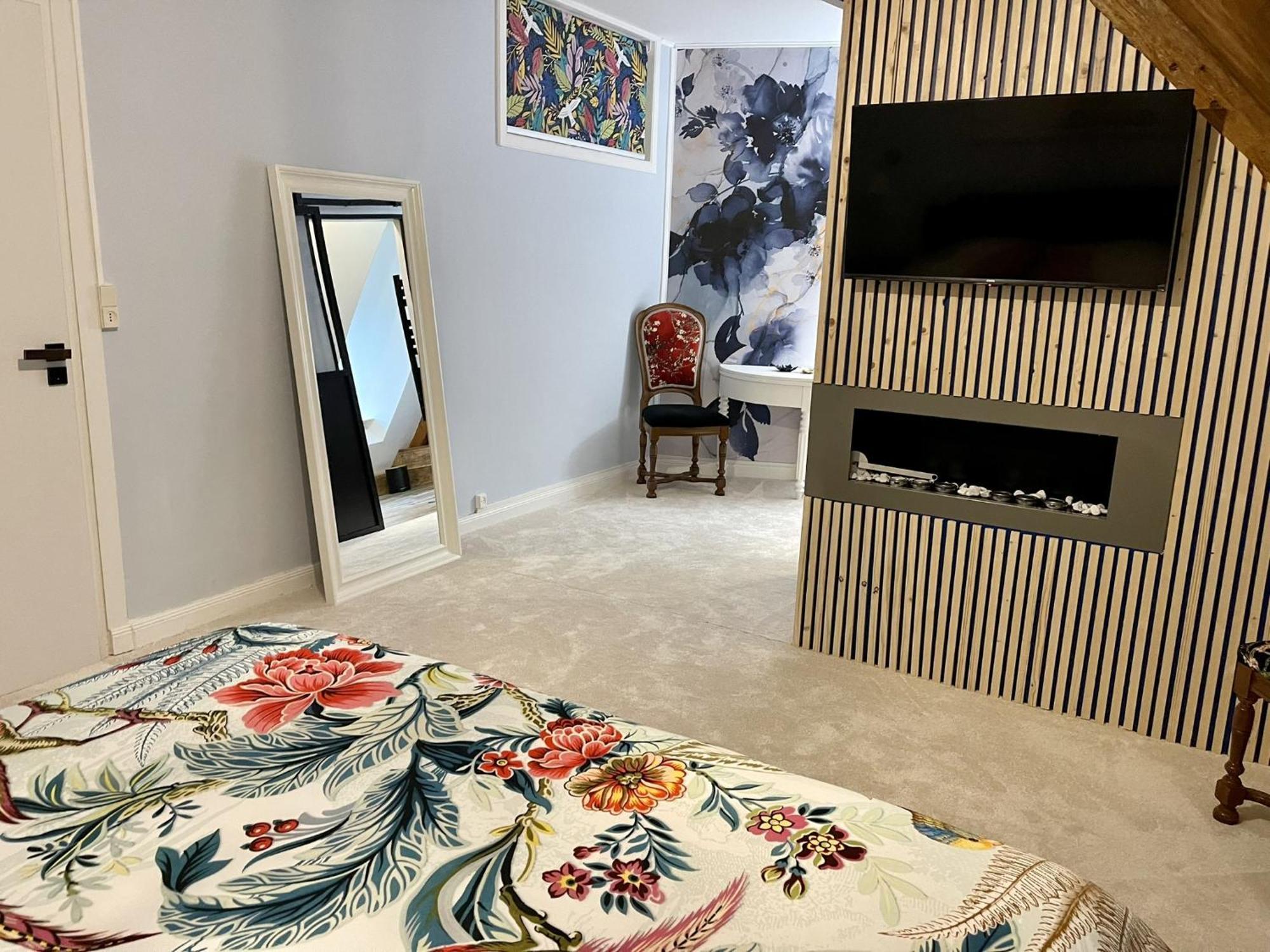 A L'Ombre Des Tilleuls Husseren-Wesserling Room photo